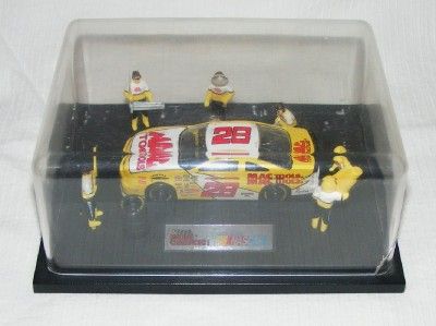 1992 NASCAR RACING CHAMPIONS MAC TOOLS # 28 & PIT CREW  